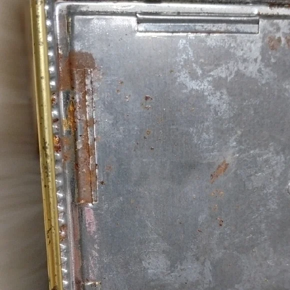 Linette Thin Metal Hand-Painted Floral & Bird Decor Print Box W Lock/Keys (BX80) - Picture 6 of 15